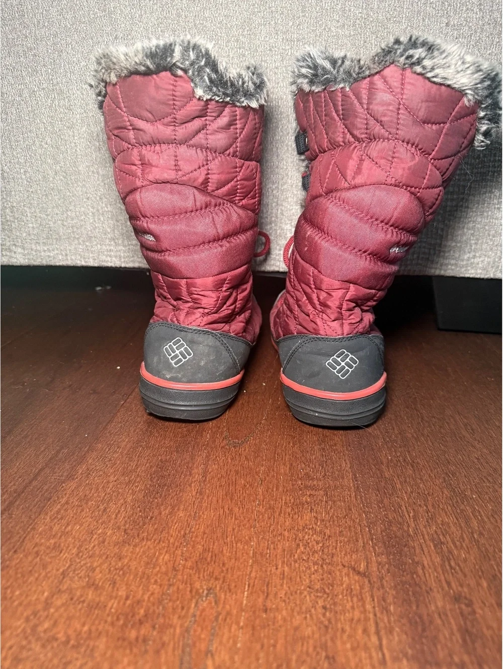 Columbia Heavenly Omni-Heat Women’s Waterproof Snow Boots Burgundy Fur 10.5